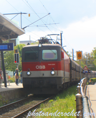 AT 1144 class locomotive - Image