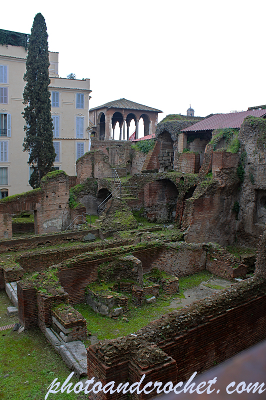 Rome - Backyard findings _ Image