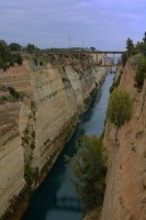 Canal de Corinto con puente superior, Grecia