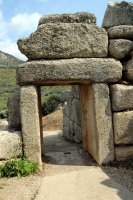 Bieb Sekondarju Ċiklopew fis-Sit Arkeoloġiku ta’ Mycenae