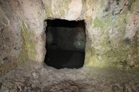 Fetħa lejn it-Tielet Kamra tal-Għar taħt is-Salib tal-Mellieħa