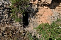 Daħla għat-Tieni Għar taħt is-Salib tal-Mellieħa