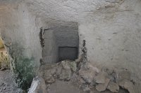 Passaġġ lejn il-Kamra t’Isfel tat-Tieni Għar taħt is-Salib tal-Mellieħa
