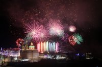 ดอกไม้ไฟเมลลีฮา 2026 - เมลลีฮา มอลตา - น้ำพุสายรุ้งใต้ท้องฟ้าแห่งสีสัน